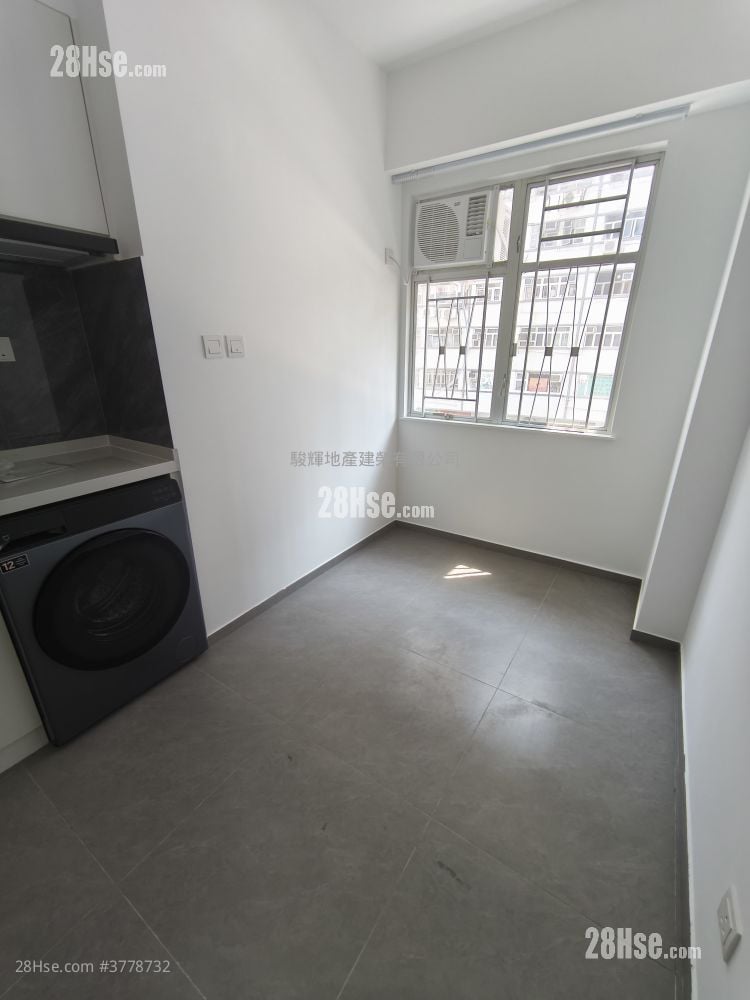 Honland Building Rental 1 Bathroom 170 ft²