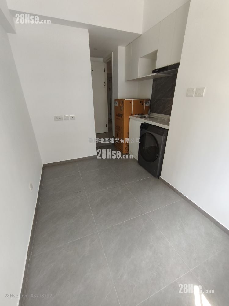 Honland Building Rental 1 Bathroom 170 ft²