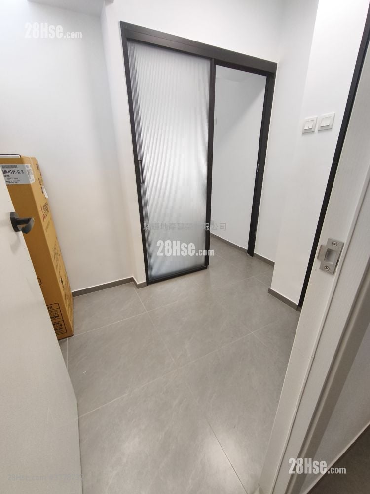 Honland Building Rental 1 Bathroom 170 ft²