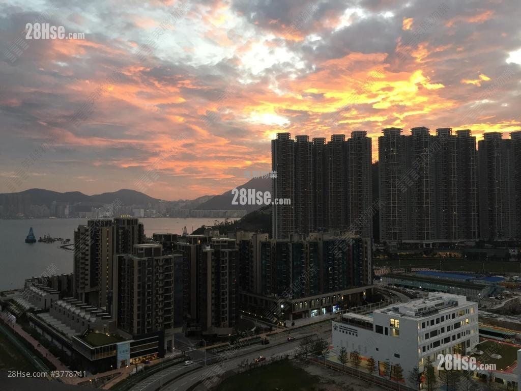 Park Central Sell 3 Bedrooms 684 ft²