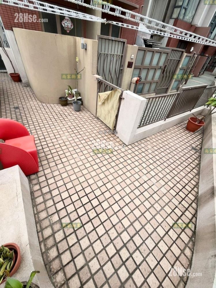 Rainbow Lodge Sell 3 Bedrooms , 2 Bathrooms 1,295 ft²