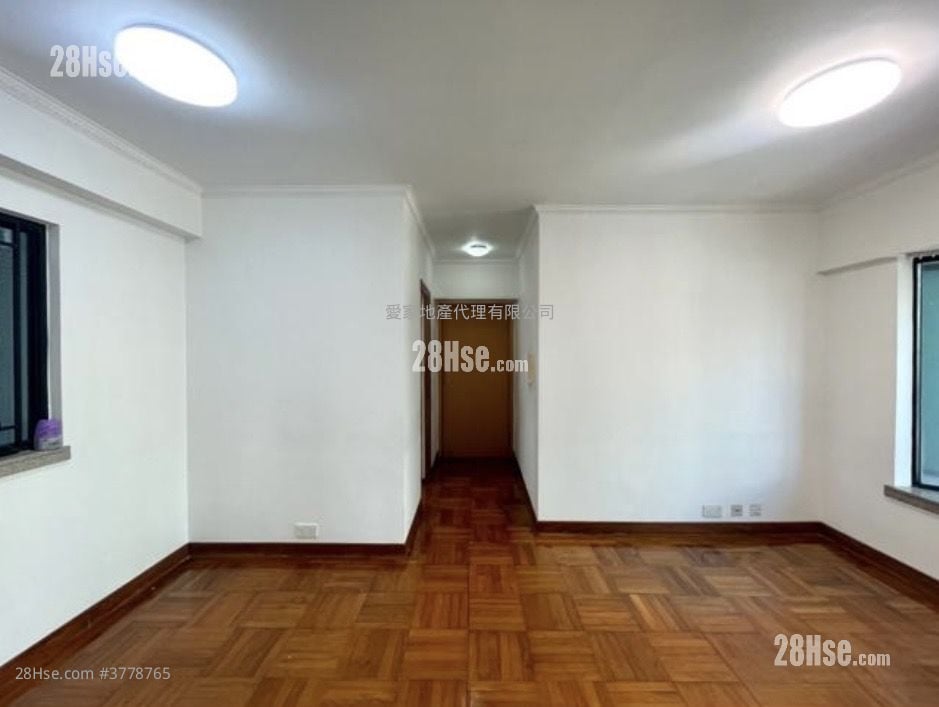 The Metro City Rental 2 Bedrooms 470 ft²