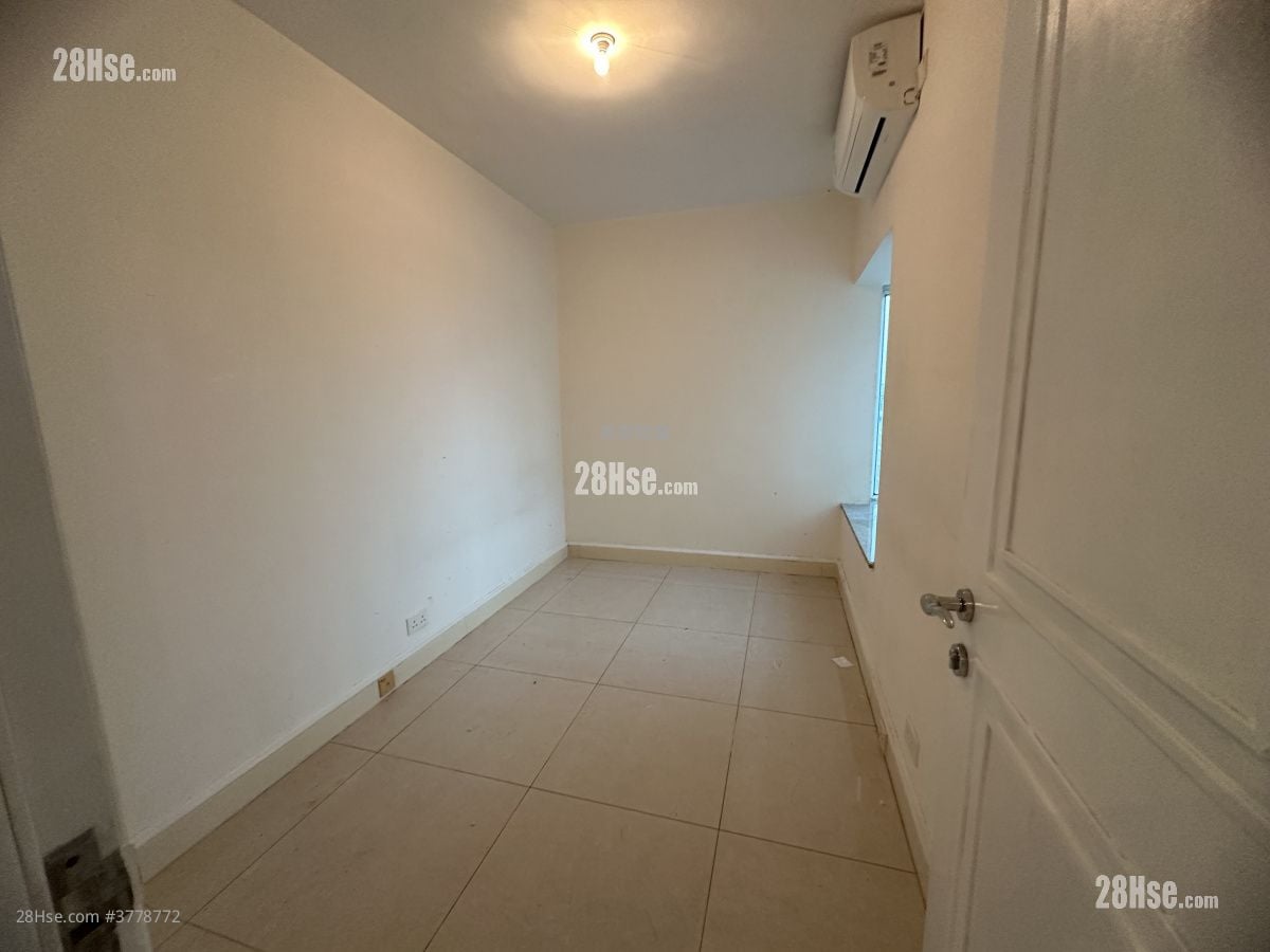 Central Park Towers Sell 2 Bedrooms , 1 Bathroom 494 ft²