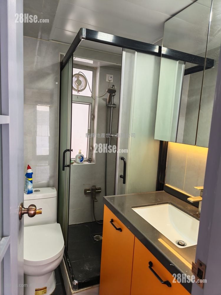 Capital Building Rental 2 Bedrooms , 1 Bathroom 490 ft²