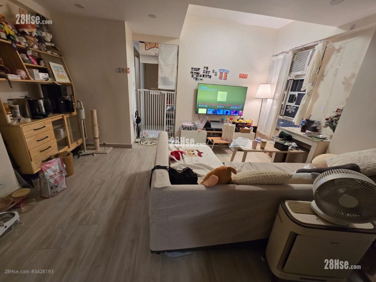 軒尼詩大廈 售盤 3 房 , 2 浴室 555 平方呎