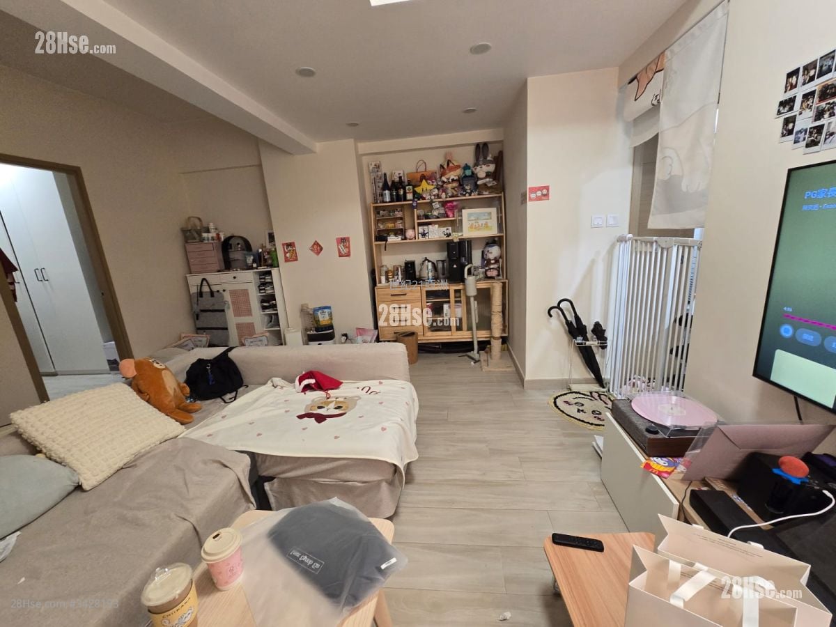 軒尼詩大廈 售盤 3 房 , 2 浴室 555 平方呎