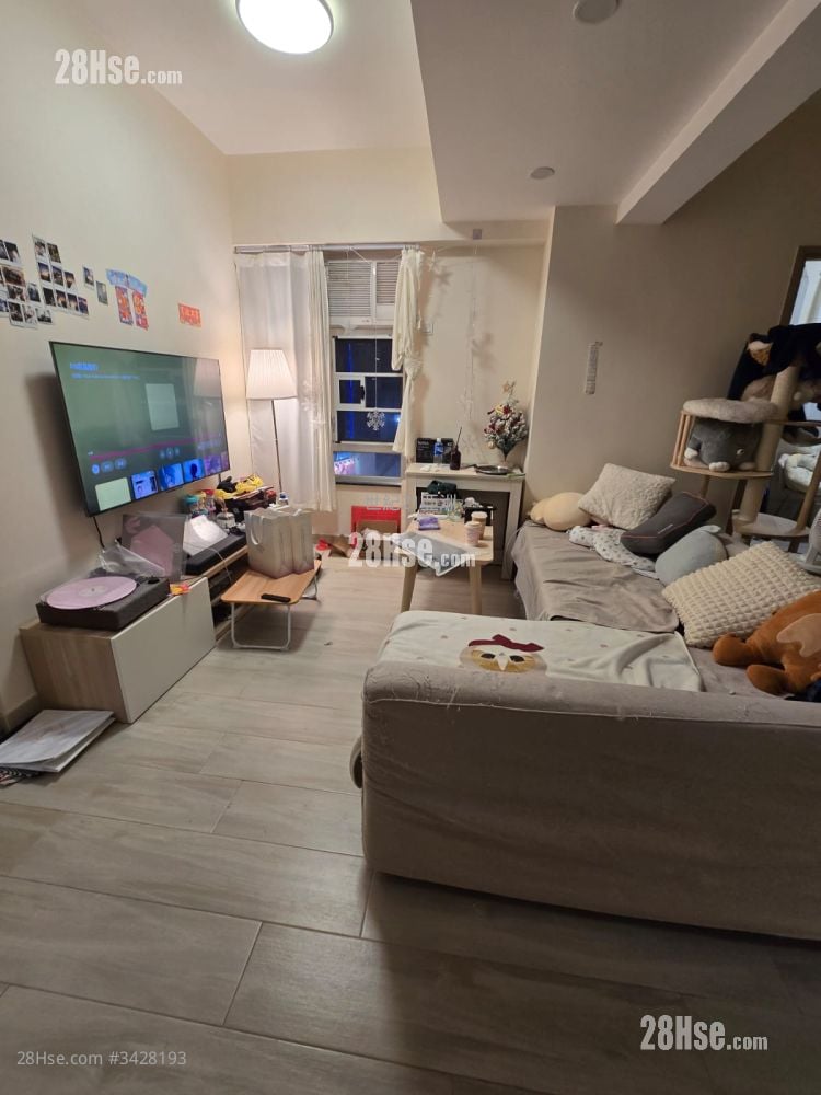 軒尼詩大廈 售盤 3 房 , 2 浴室 555 平方呎