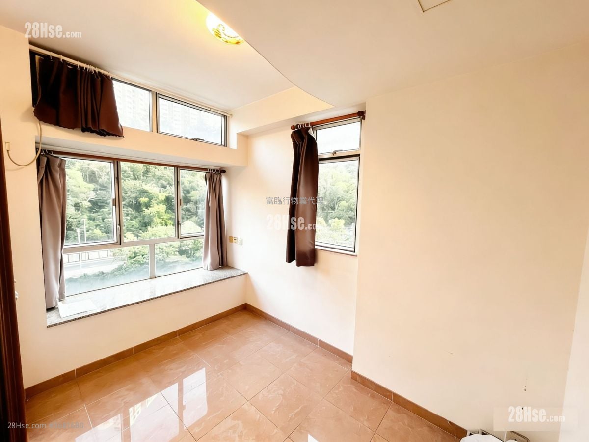 Billion Court Sell 2 Bedrooms , 1 Bathroom 370 ft²