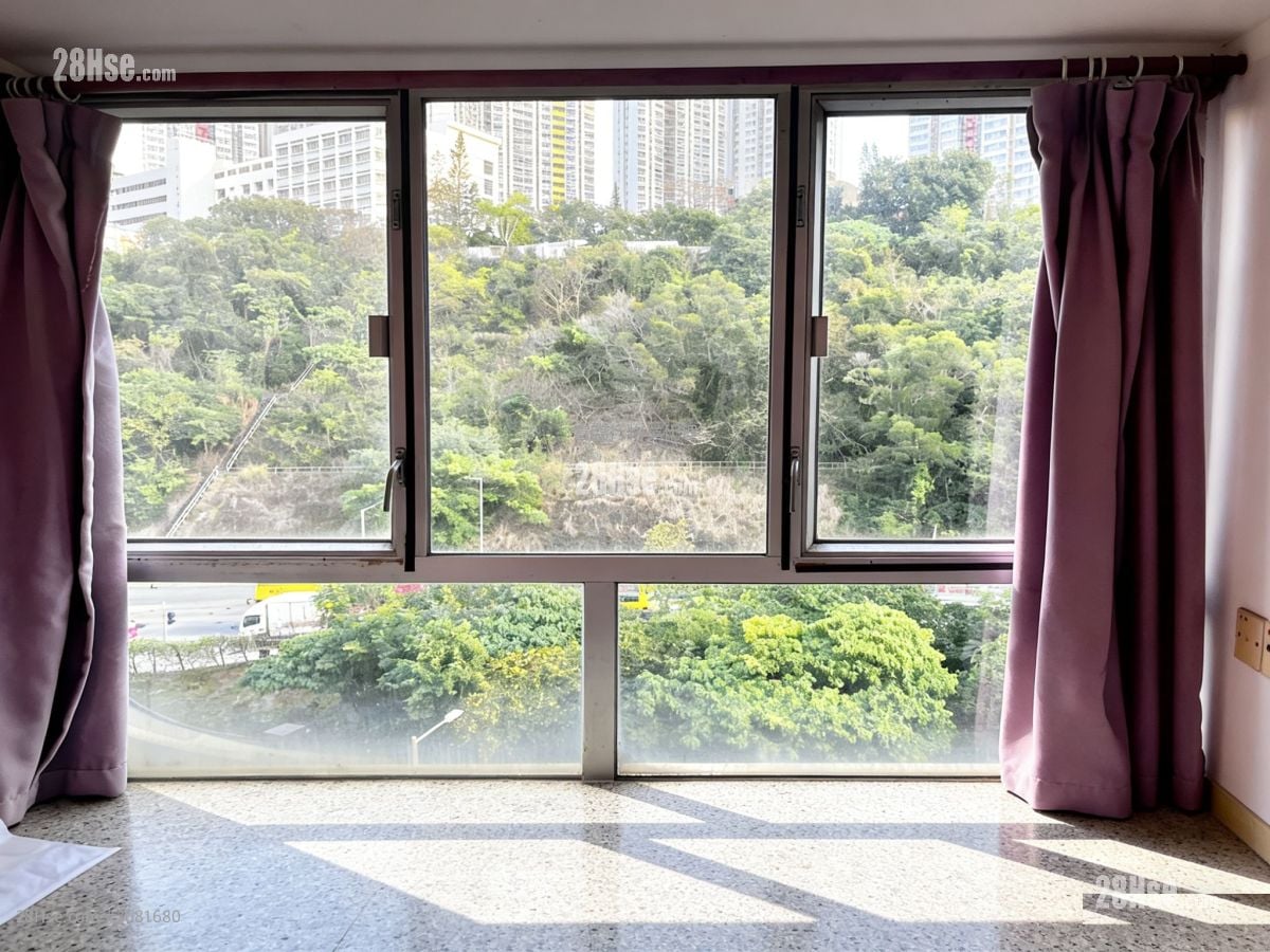 Billion Court Sell 2 Bedrooms , 1 Bathroom 370 ft²