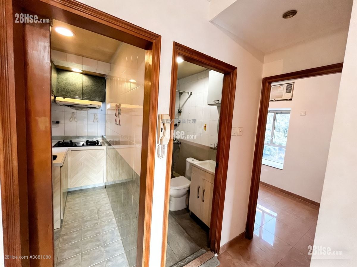 Billion Court Sell 2 Bedrooms , 1 Bathroom 370 ft²