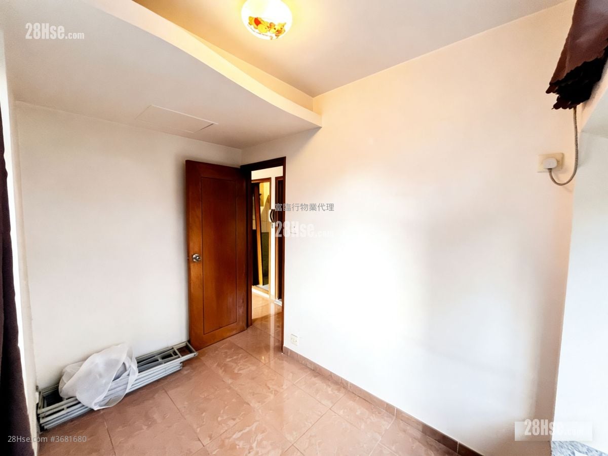 Billion Court Sell 2 Bedrooms , 1 Bathroom 370 ft²