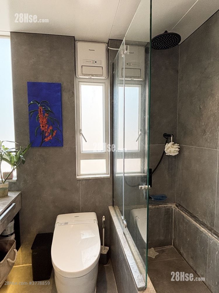 Ka Fung Building Sell Studio , 1 Bathroom 279 ft²