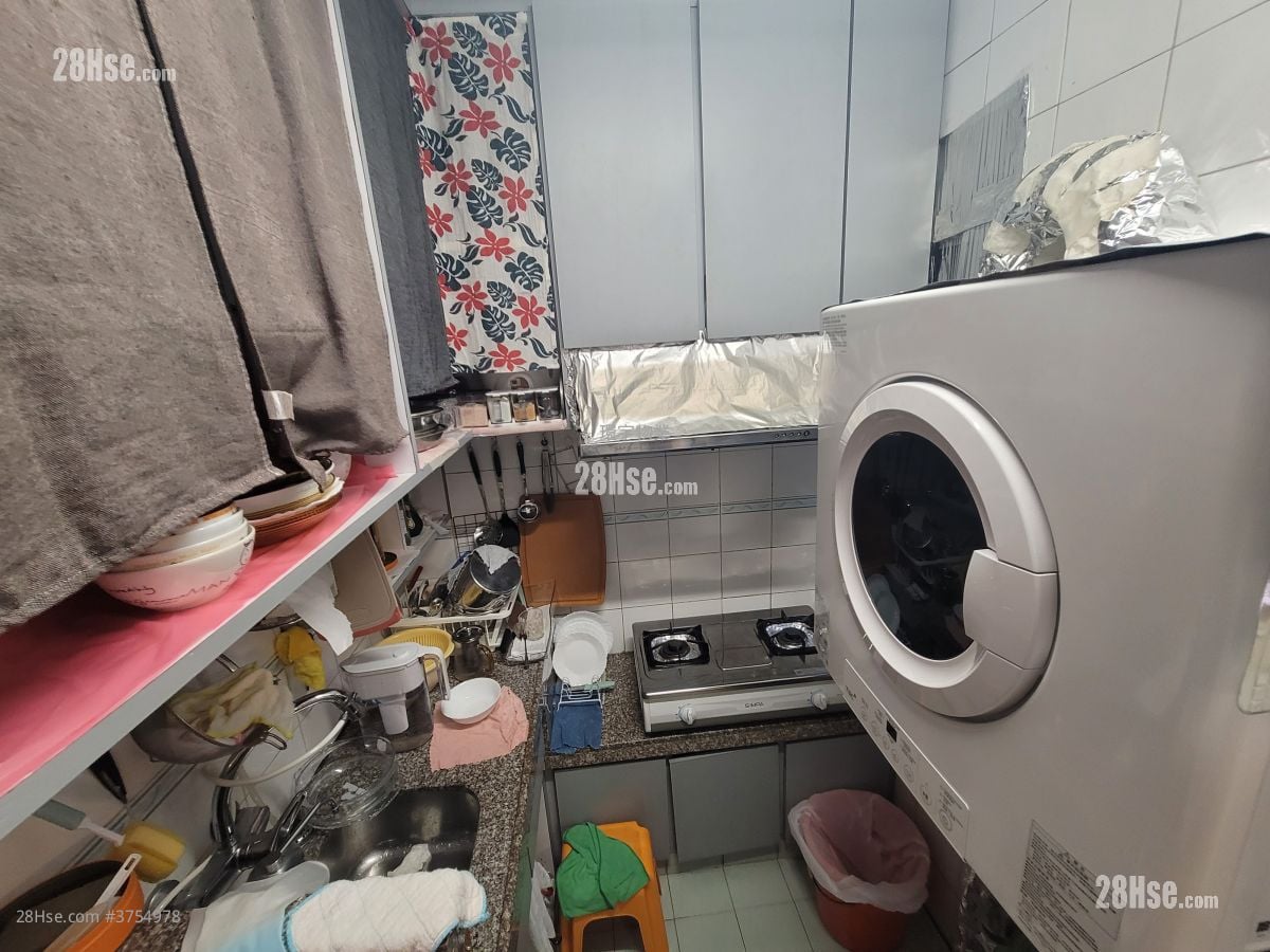 宝石大厦 售盘 3 房 , 2 浴室 600 平方尺