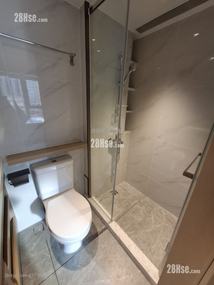 Bright Moon Rental 1 Bedroom , 1 Bathroom 284 ft²