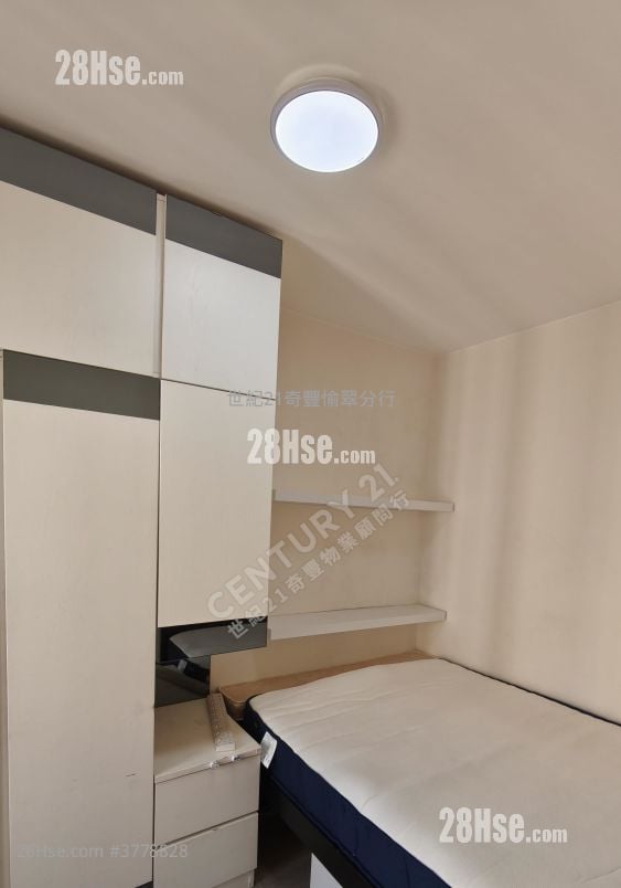 Yu Chui Court Rental 2 Bedrooms , 1 Bathroom 510 ft²