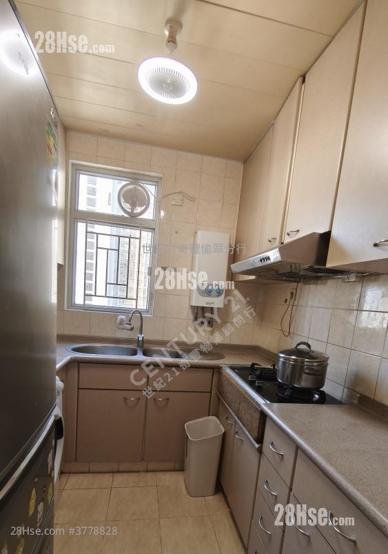 Yu Chui Court Rental 2 Bedrooms , 1 Bathroom 510 ft²