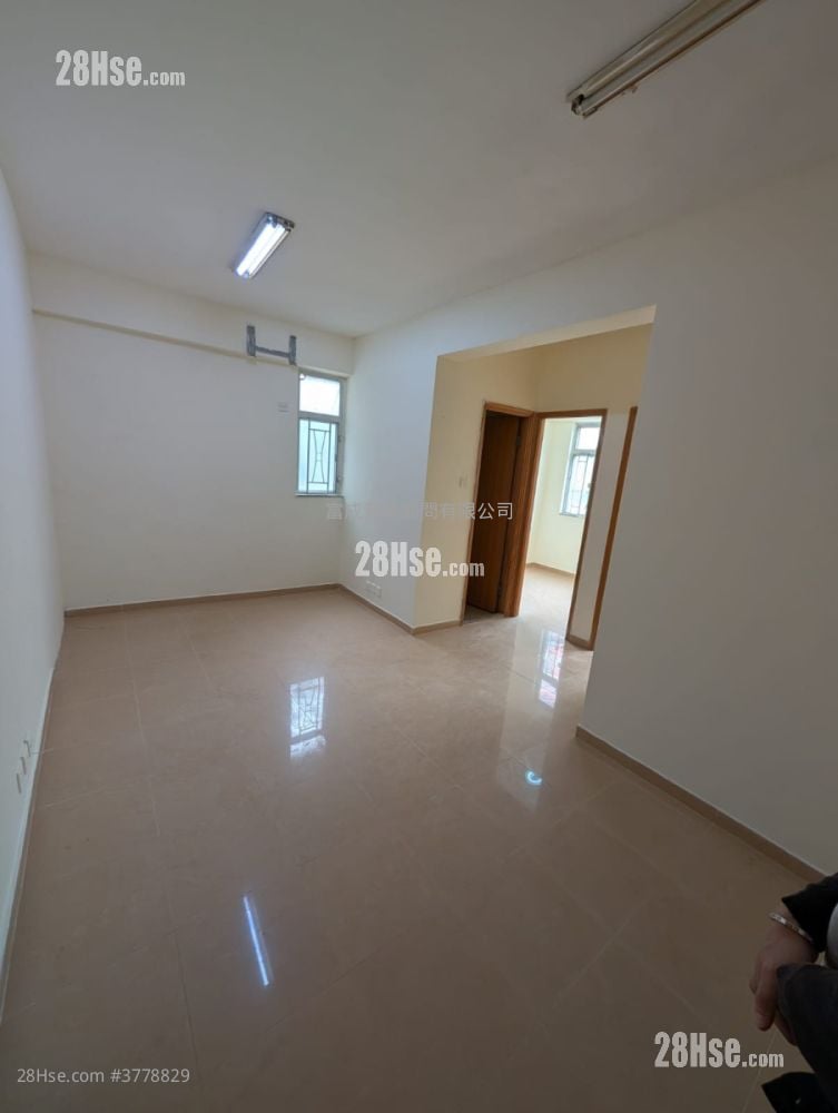 Foo Yue Building Sell 2 Bedrooms , 1 Bathroom 357 ft²