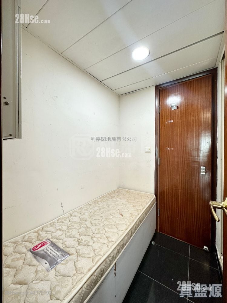 海天峰 售盘 3 房 935 平方尺