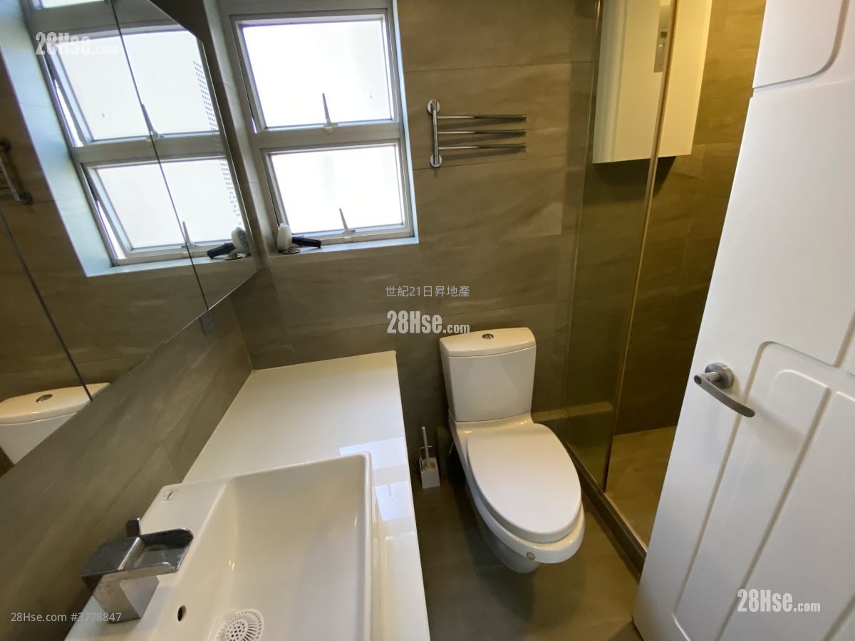 Island Place Sell 3 Bedrooms , 2 Bathrooms 788 ft²