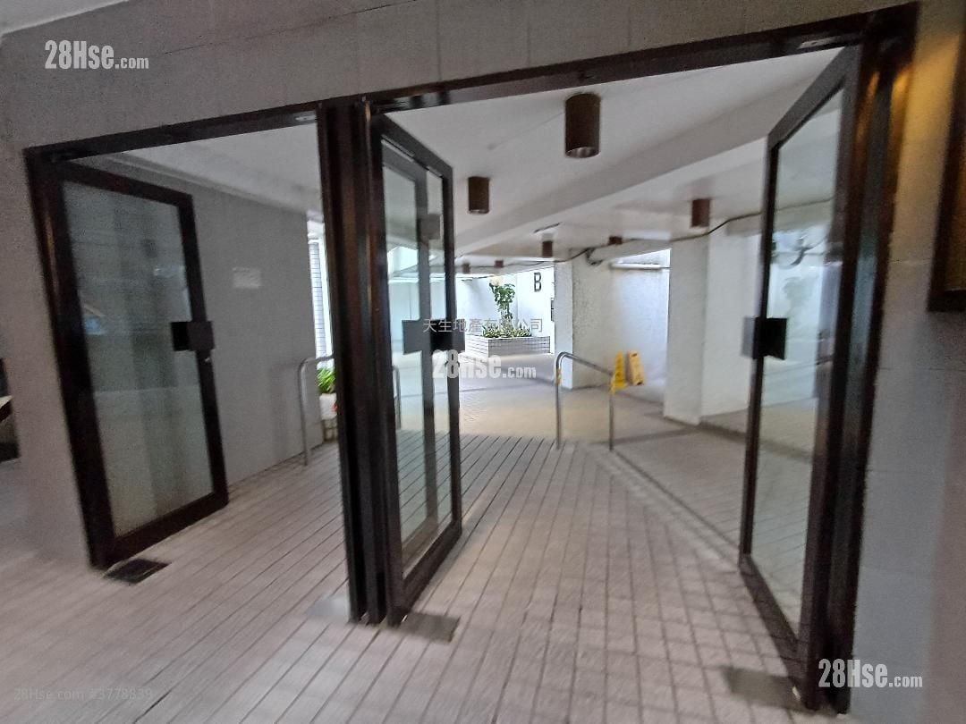 Fortress Metro Tower Rental 3 Bedrooms , 1 Bathroom 565 ft²