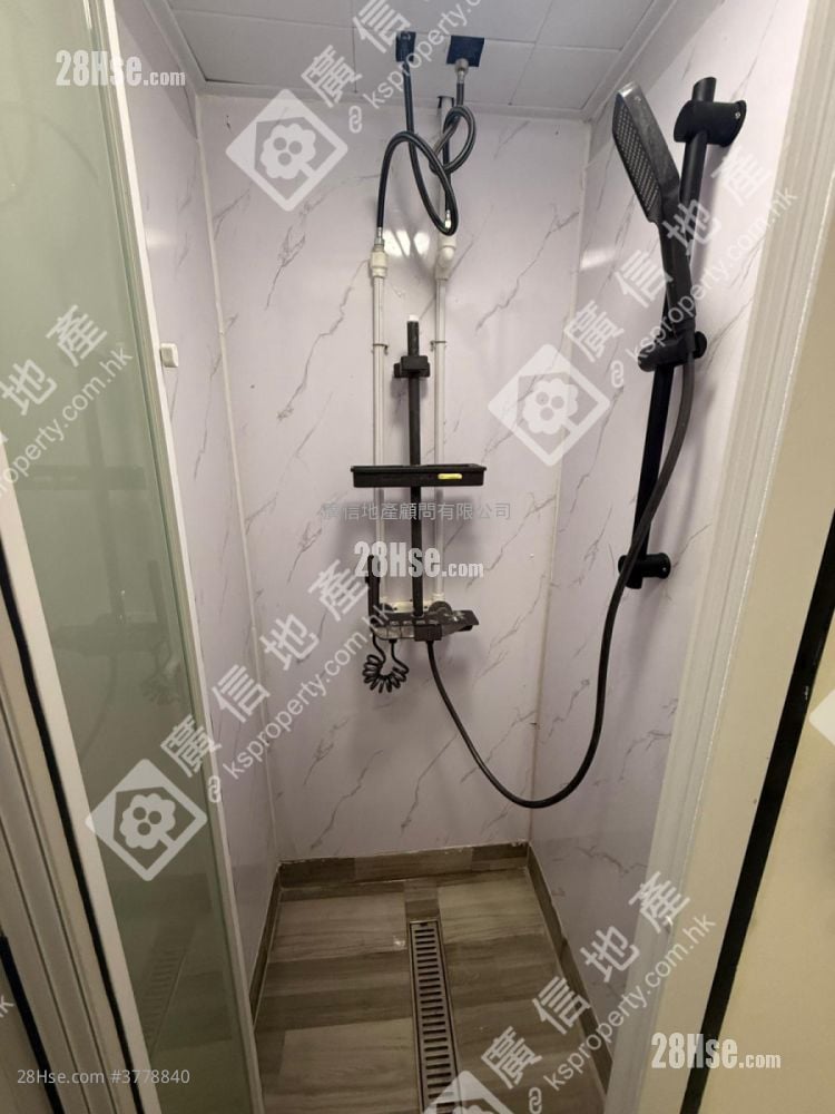 环海大厦 租盘 2 房 , 1 浴室 250 平方尺