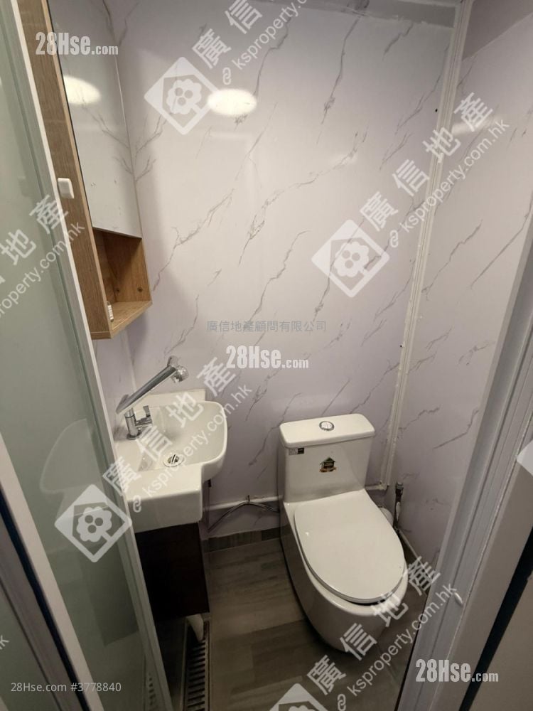 环海大厦 租盘 2 房 , 1 浴室 250 平方尺