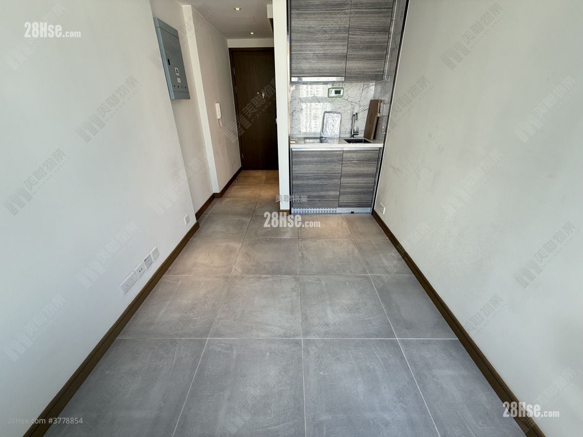 Ava61 Sell Studio , 1 Bathroom 150 ft²