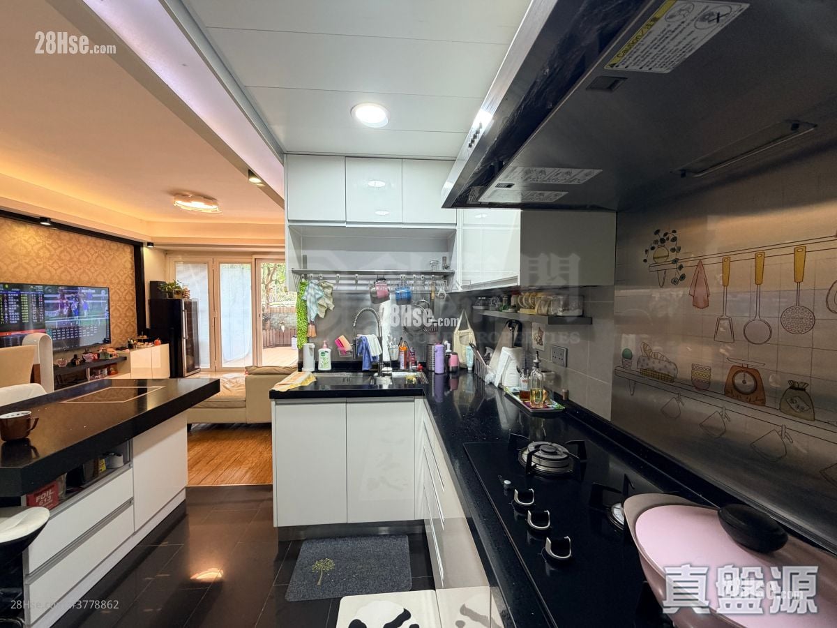 Tai Po Garden Sell 3 Bedrooms 803 ft²