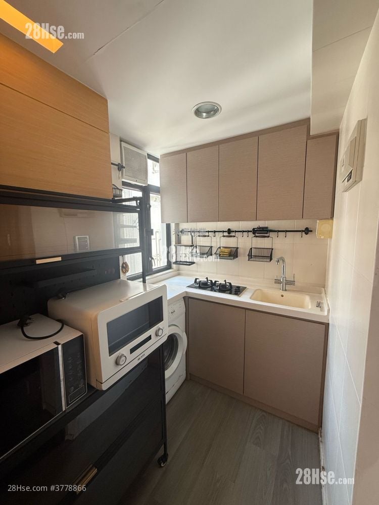 筲箕湾中心 租盘 306 平方尺