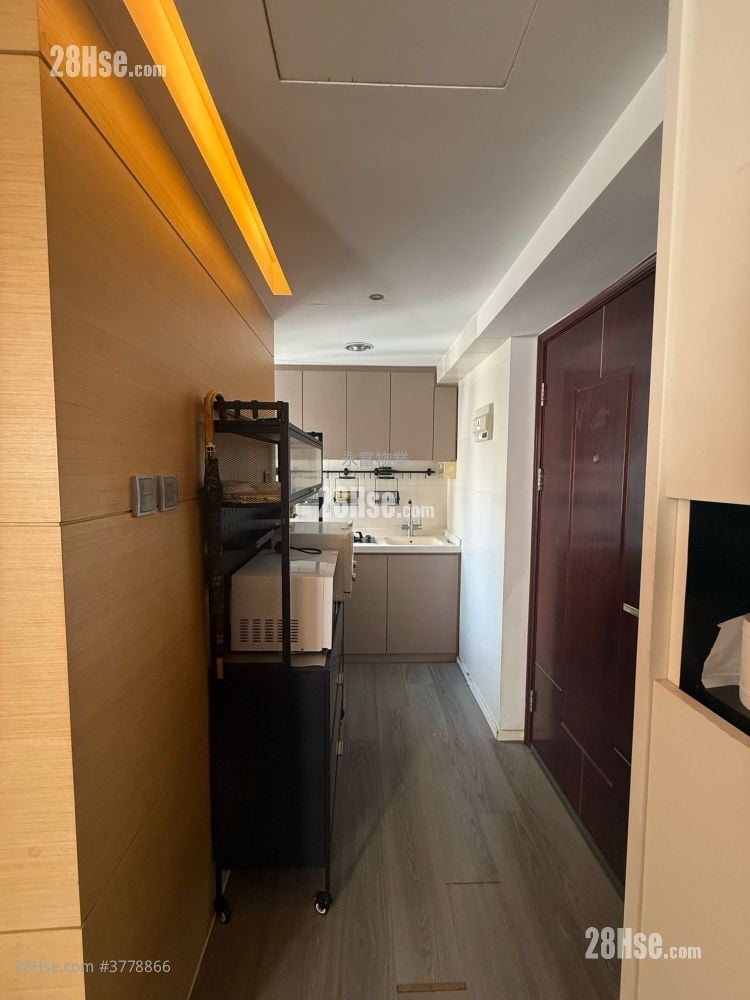 筲箕湾中心 租盘 306 平方尺