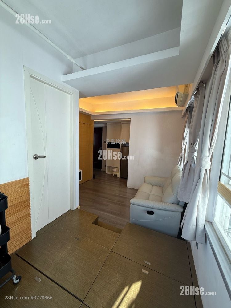 筲箕湾中心 租盘 306 平方尺