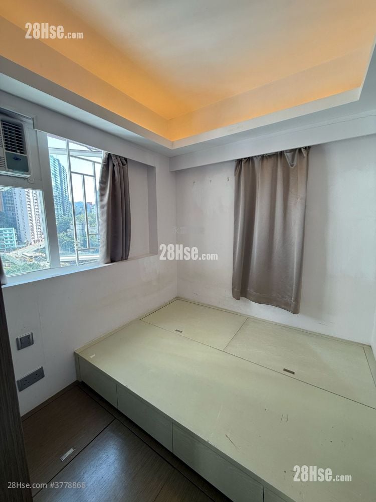 筲箕湾中心 租盘 306 平方尺