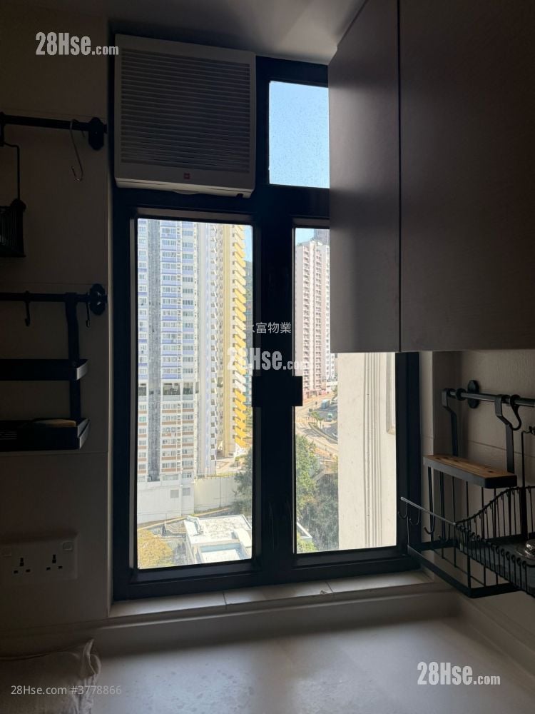 筲箕湾中心 租盘 306 平方尺