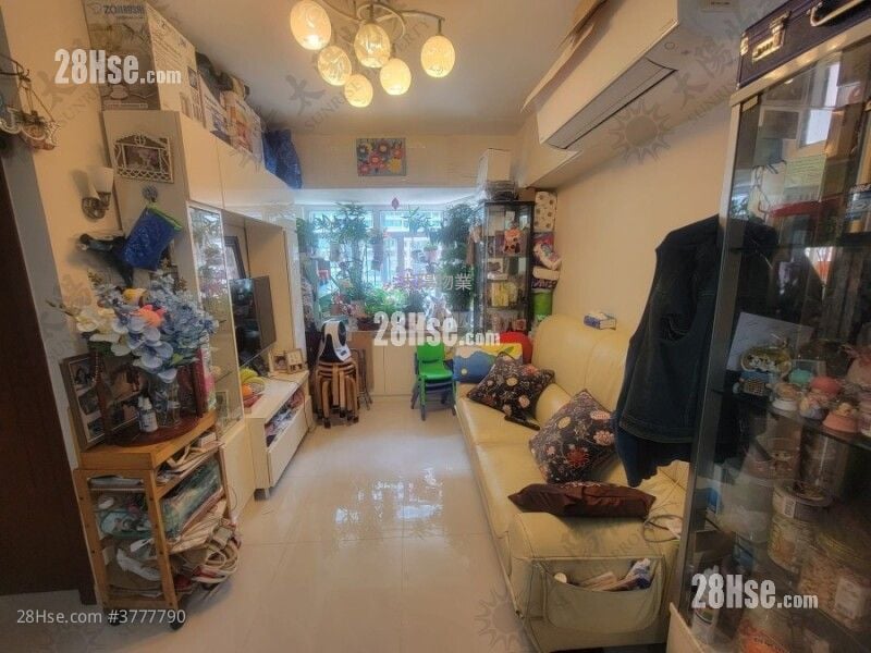 Hunghom Bay Centre Sell 2 Bedrooms 415 ft²