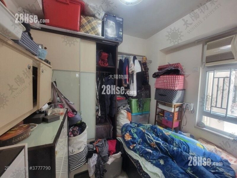 Hunghom Bay Centre Sell 2 Bedrooms 415 ft²