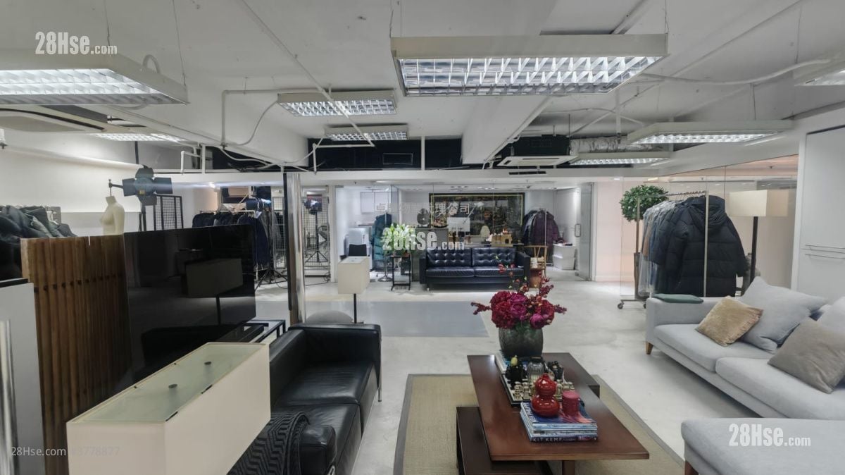 Elite Industrial Centre Rental 3 Bedrooms , 2 Toilets 2,565 ft²