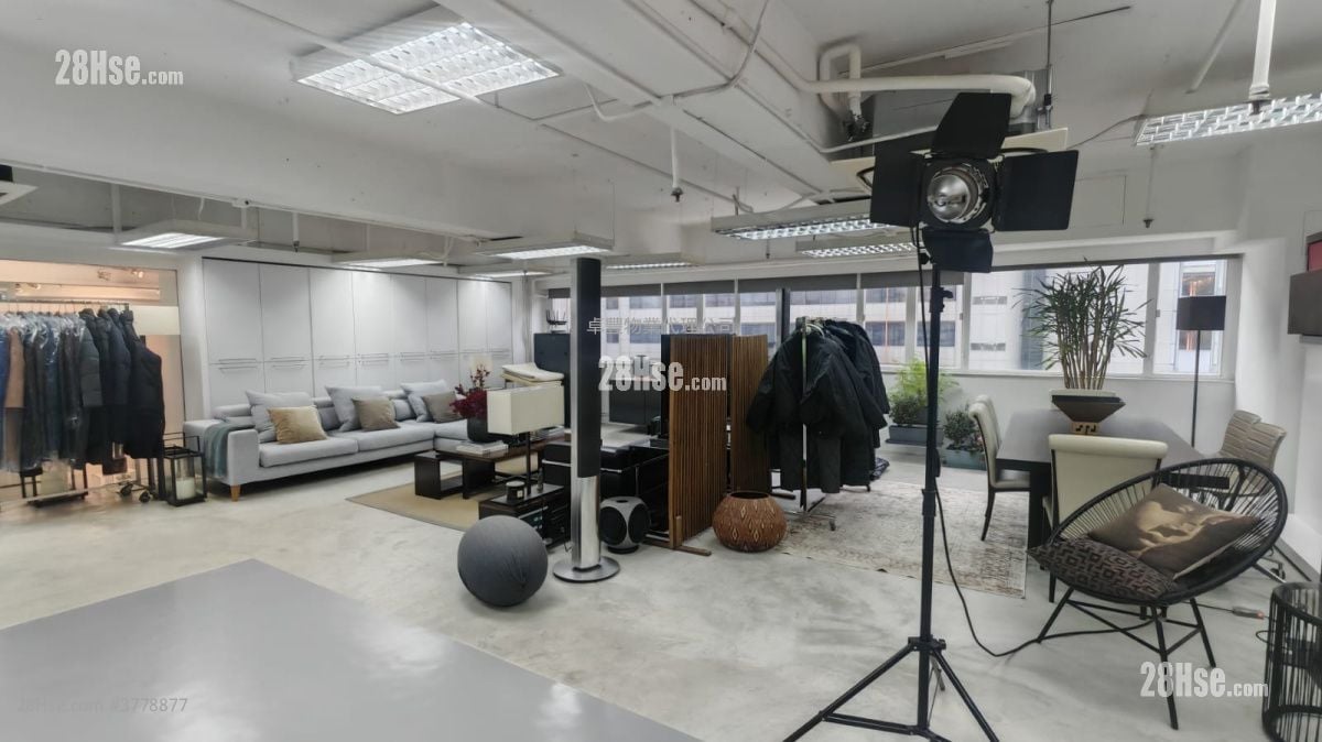 Elite Industrial Centre Rental 3 Bedrooms , 2 Toilets 2,565 ft²