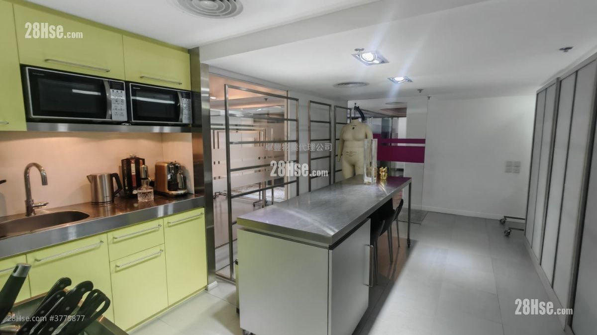 Elite Industrial Centre Rental 3 Bedrooms , 2 Toilets 2,565 ft²