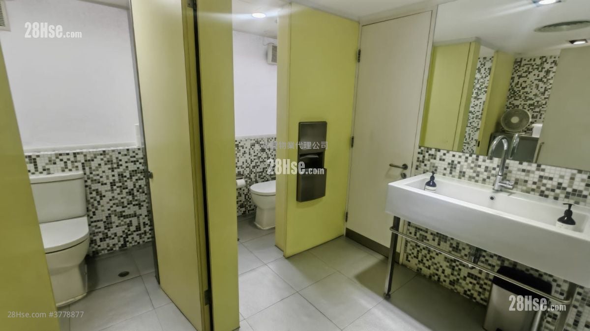 Elite Industrial Centre Rental 3 Bedrooms , 2 Toilets 2,565 ft²