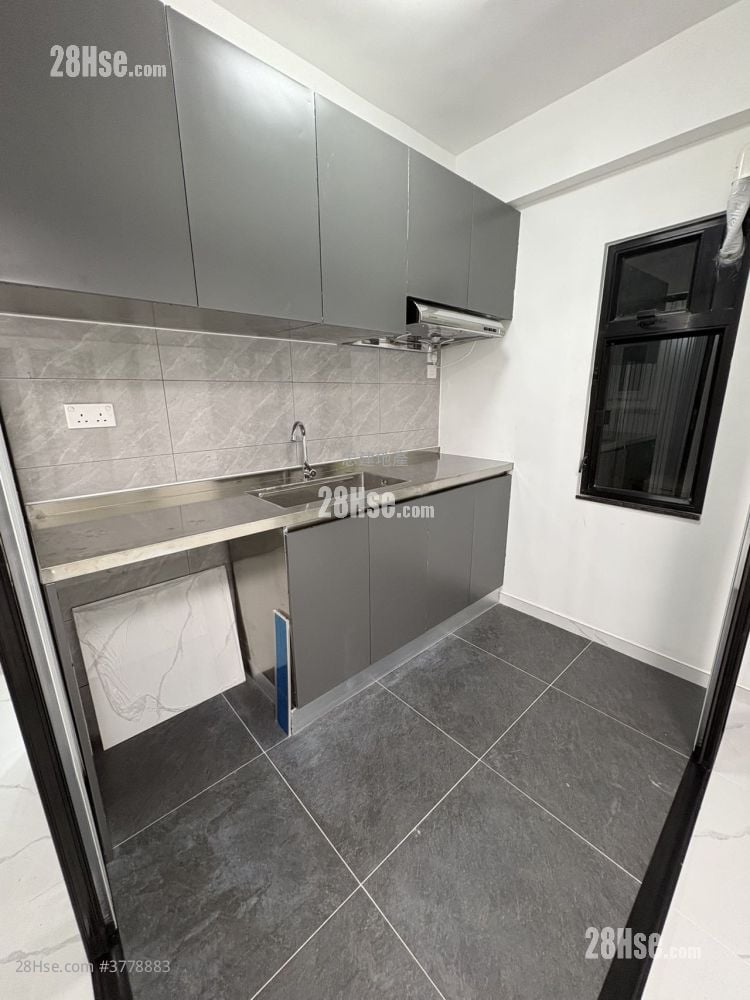 Golden Jubilee House Sell 3 Bedrooms , 1 Bathroom 616 ft²