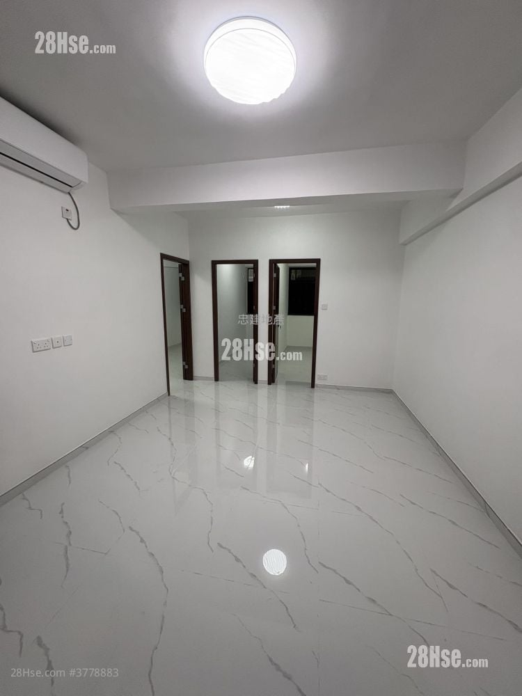 Golden Jubilee House Sell 3 Bedrooms , 1 Bathroom 616 ft²