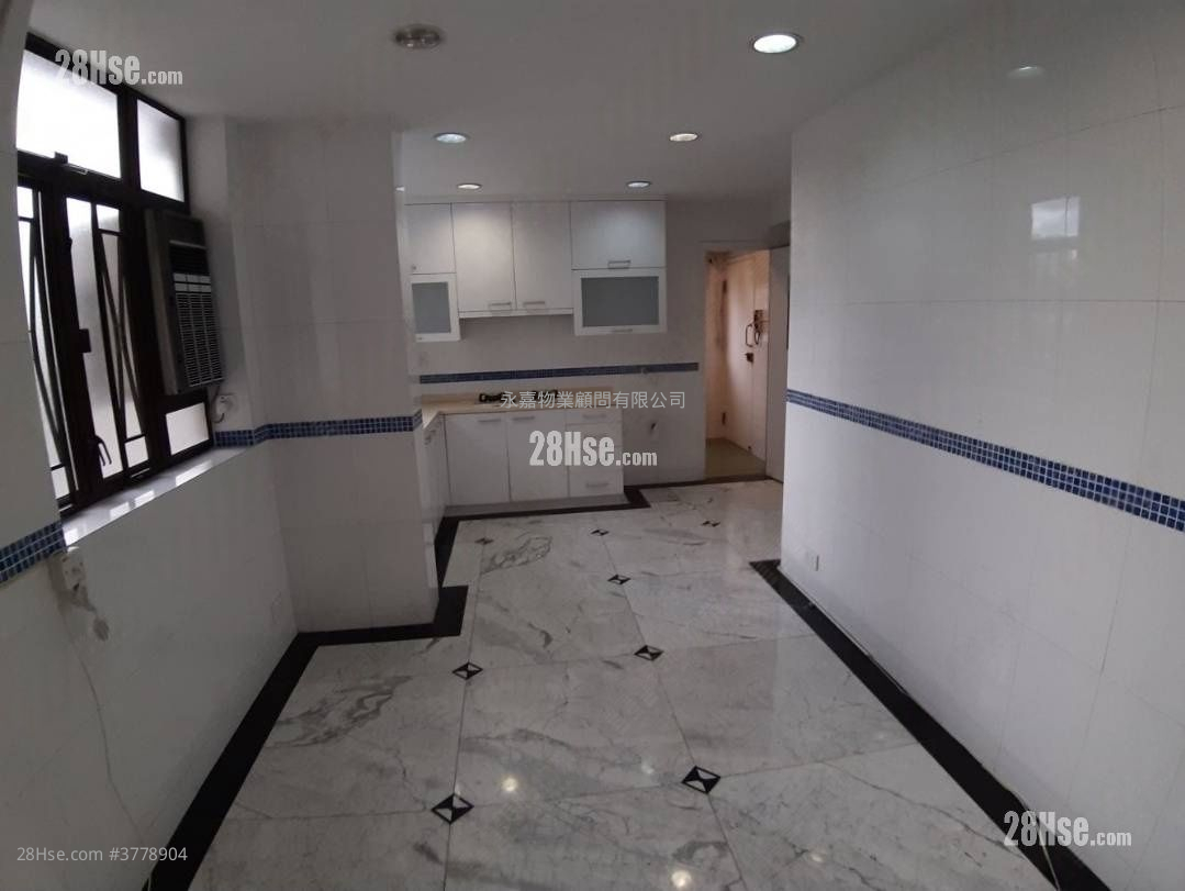 Harcourt Garden Sell 3 Bedrooms , 2 Bathrooms 1,830 ft²