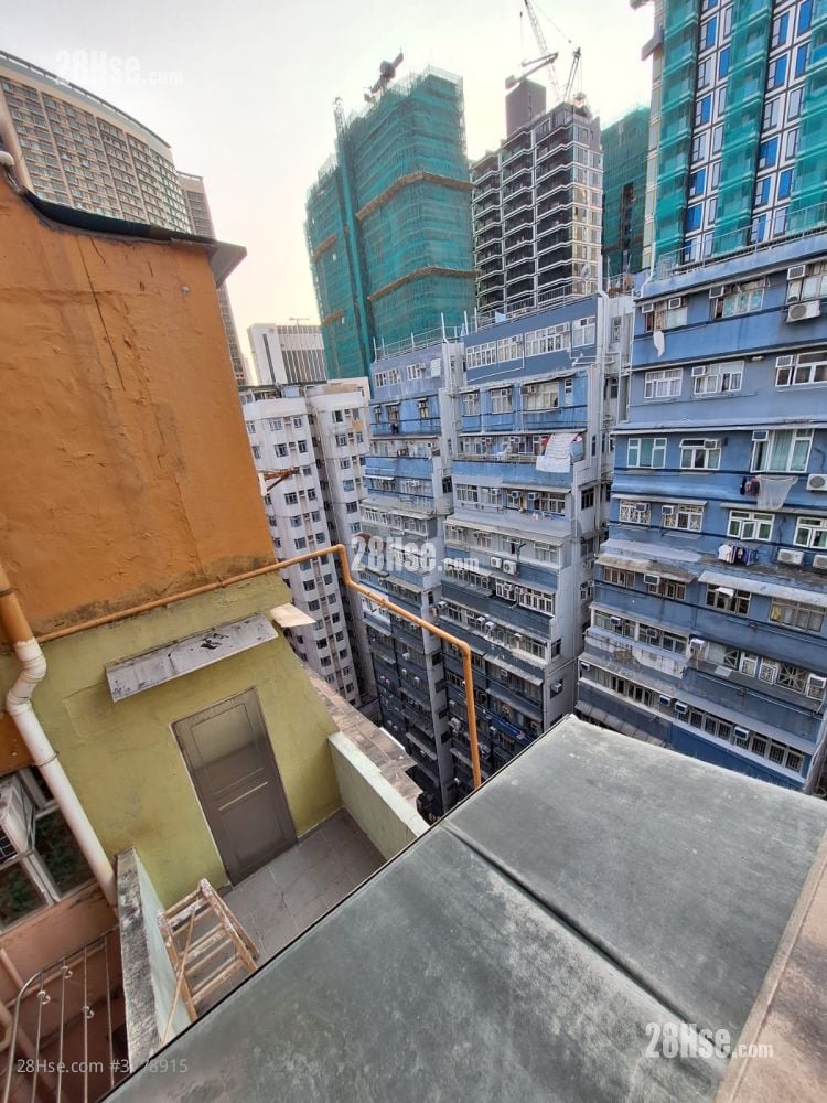 Lux Theatre Building Rental 2 Bedrooms , 2 Bathrooms 323 ft²