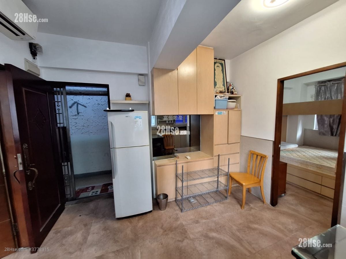 Lux Theatre Building Rental 2 Bedrooms , 2 Bathrooms 323 ft²