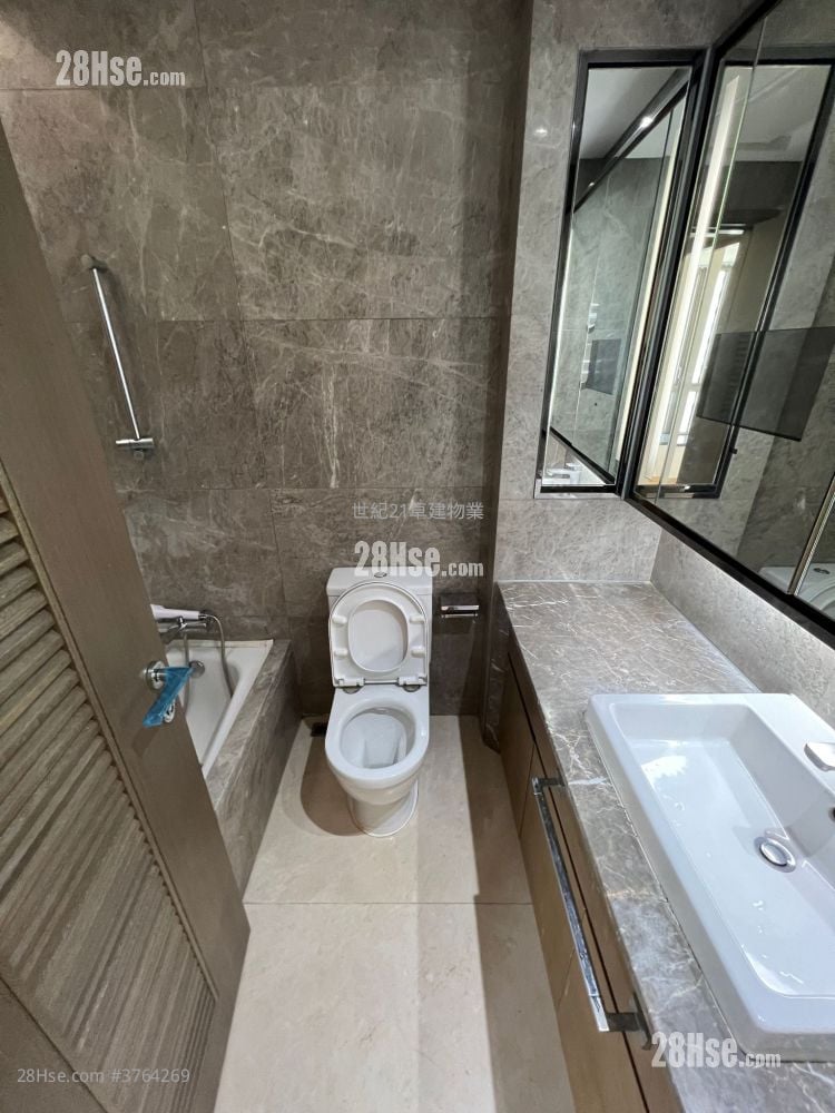 The Austin 售盘 3 房 , 2 浴室 529 平方尺