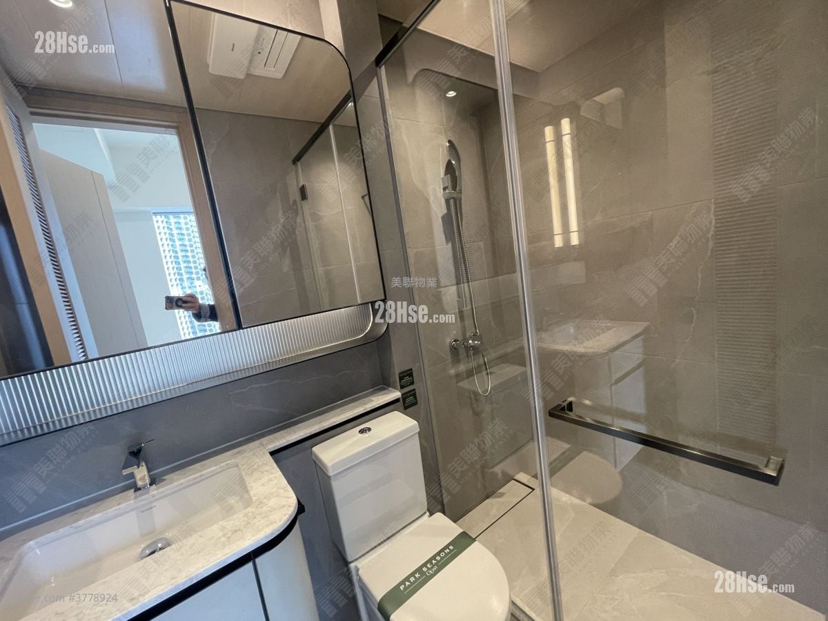 Park Seasons 售盘 1 房 , 1 浴室 327 平方尺