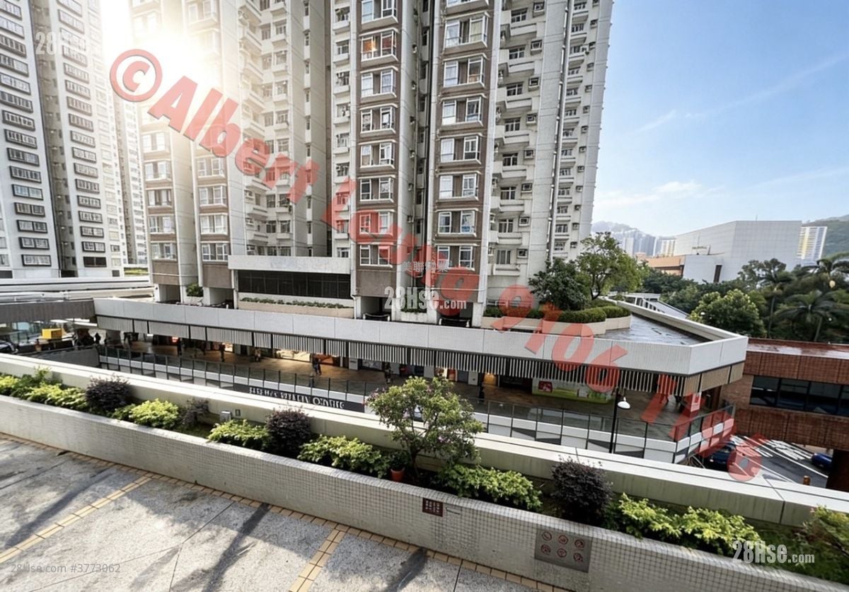 Shatin Plaza Sell 3 Bedrooms , 2 Bathrooms 722 ft²