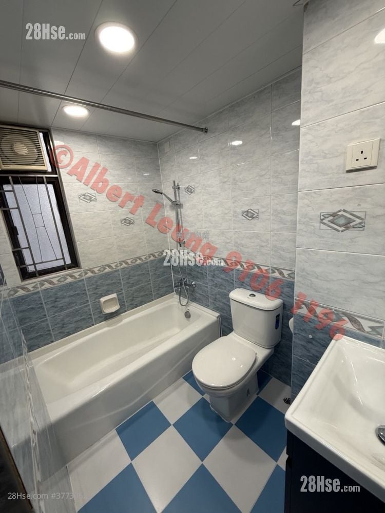 Shatin Plaza Sell 3 Bedrooms , 2 Bathrooms 722 ft²