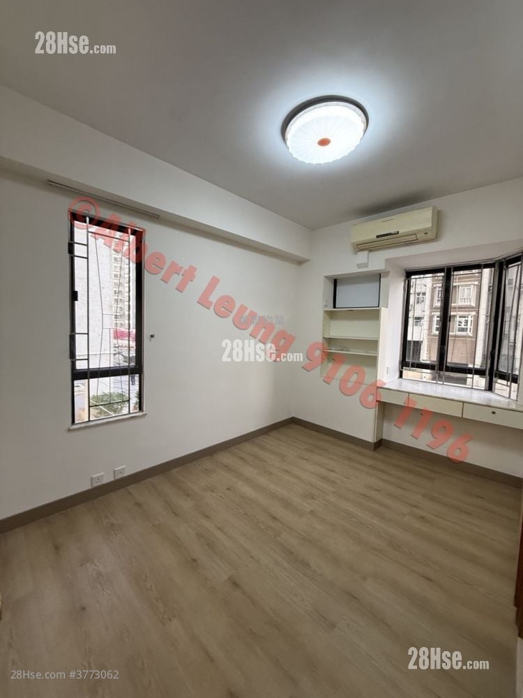 Shatin Plaza Sell 3 Bedrooms , 2 Bathrooms 722 ft²