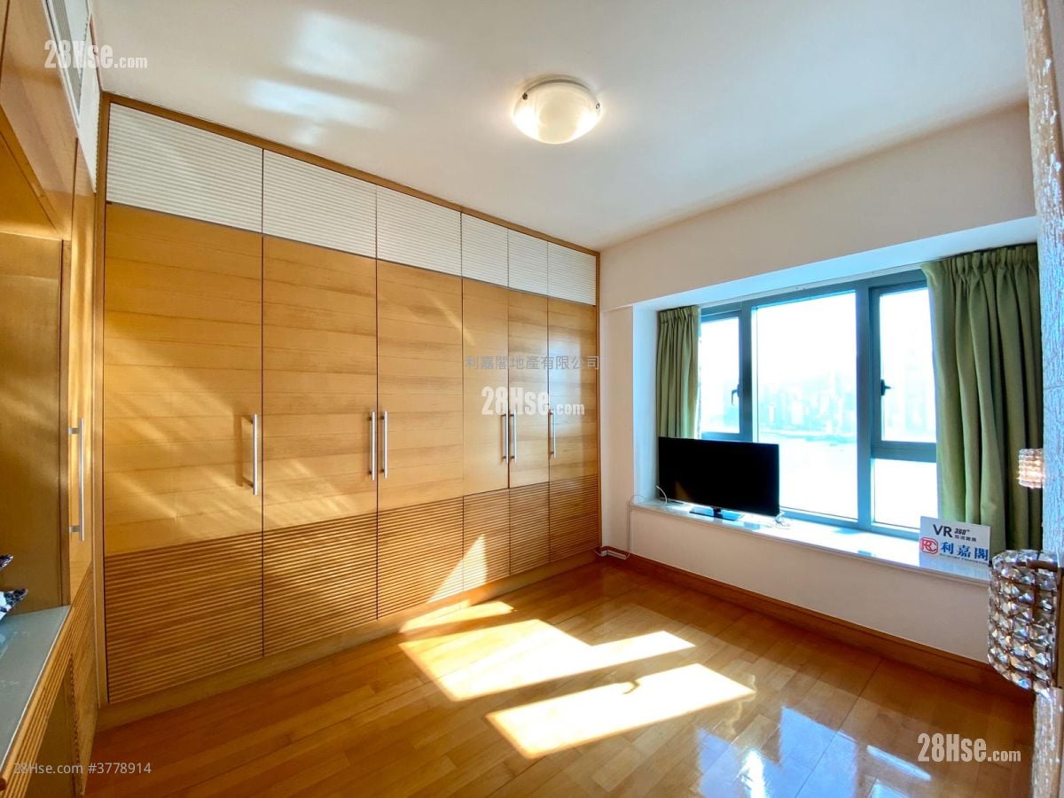 The Harbourside Rental 3 Bedrooms , 2 Bathrooms 1,051 ft²